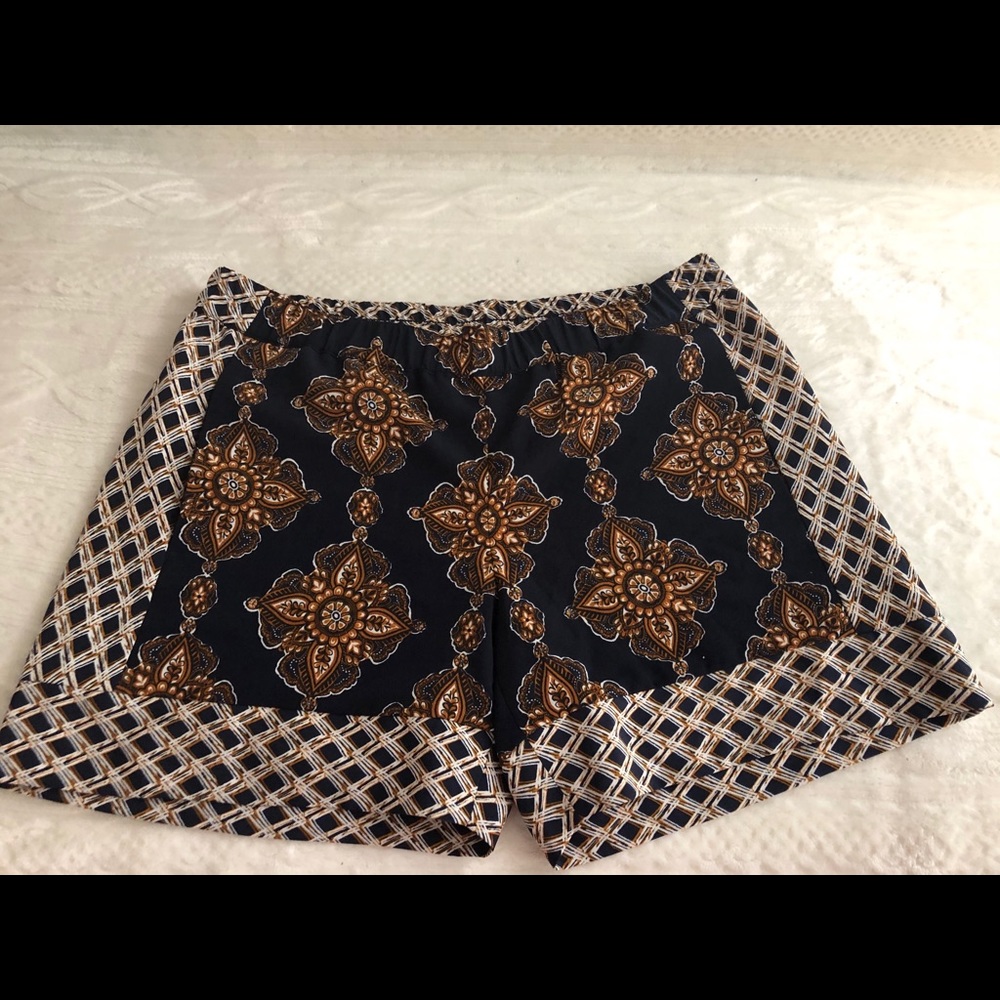 The Limited Shorts NWOT Medium